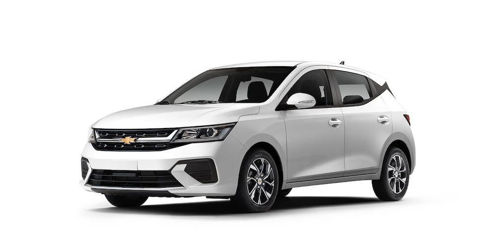 Nuevo compacto 4 puertas Chevrolet Aveo Hatchback 2025 en color blanco