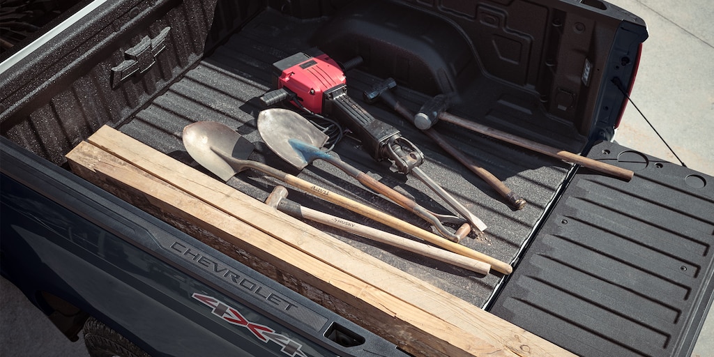 Chevrolet Silverado Turbo 2024, camioneta de trabajo con transmisión automática de 10 velocidades